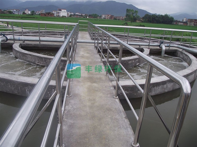 活性污泥法在工業(yè)廢水處理中的應(yīng)用原理是什么？